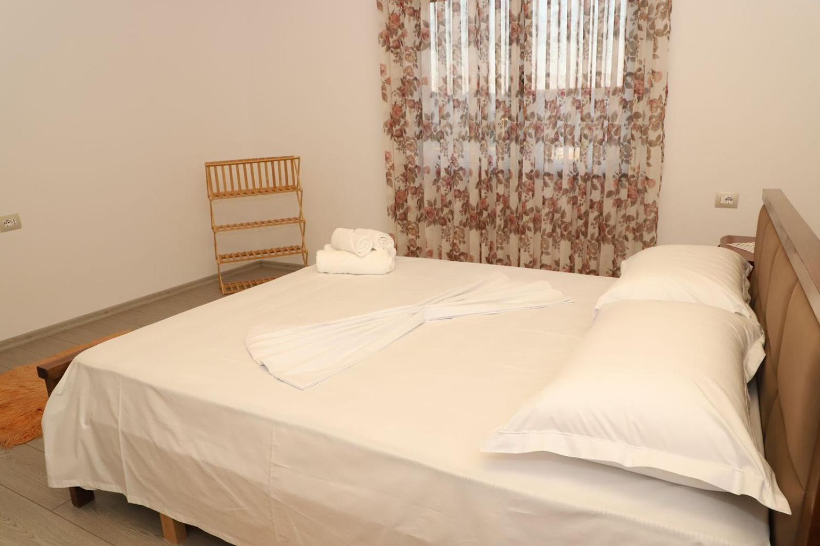 Georgemishel Guest House Berat Dış mekan fotoğraf