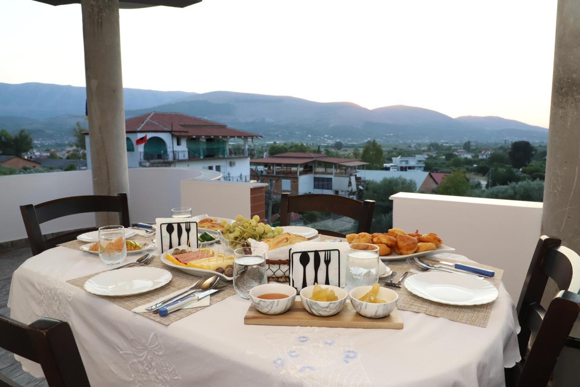 Georgemishel Guest House Berat Dış mekan fotoğraf