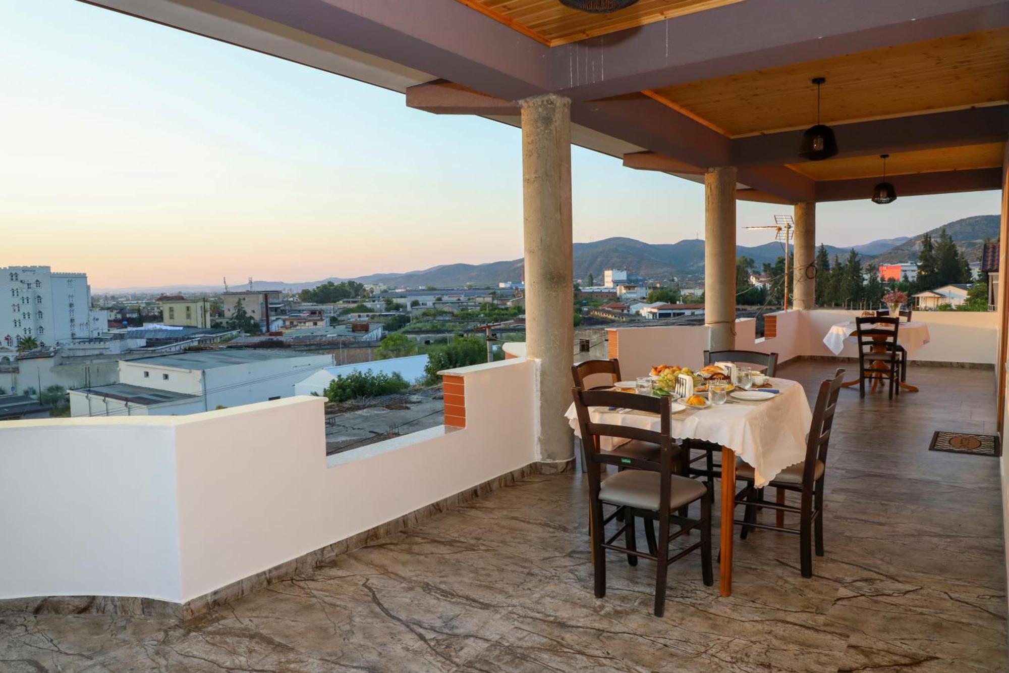 Georgemishel Guest House Berat Dış mekan fotoğraf