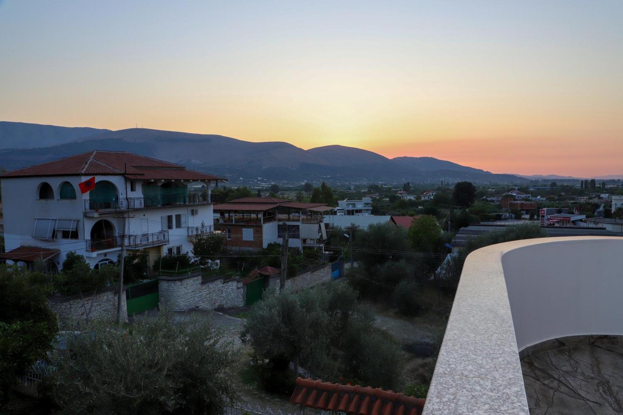 Georgemishel Guest House Berat Dış mekan fotoğraf