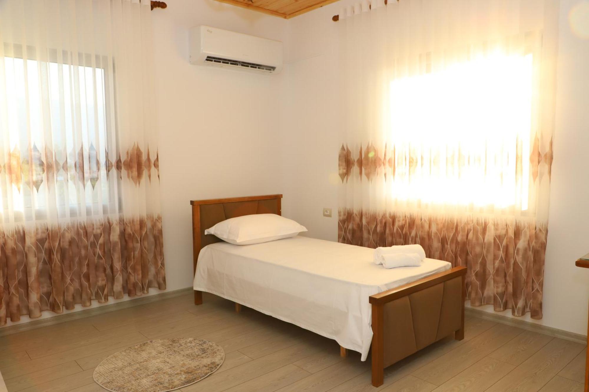 Georgemishel Guest House Berat Dış mekan fotoğraf